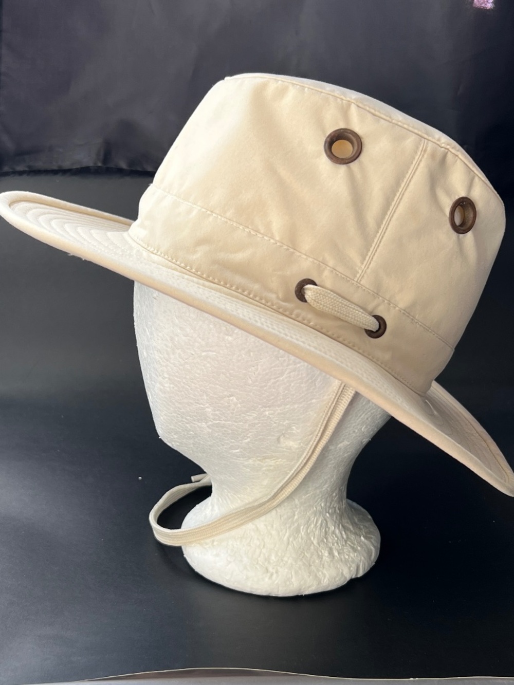Tilley Endurables Hat Beige & Green Outdoor Hiking 7 Lightweight Chin Strap